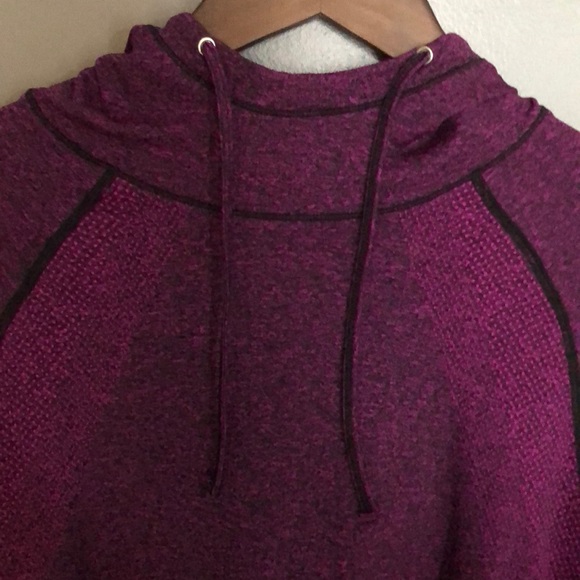 PERFECT CONDITION hooded workout jacket - Picture 11 of 13